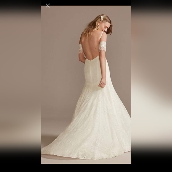 Lace wedding dress - Picture 2 of 6